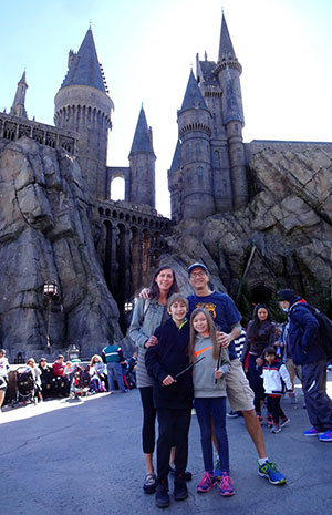 Mike Wohnoutka's family at the Wizarding World of Harry Potter